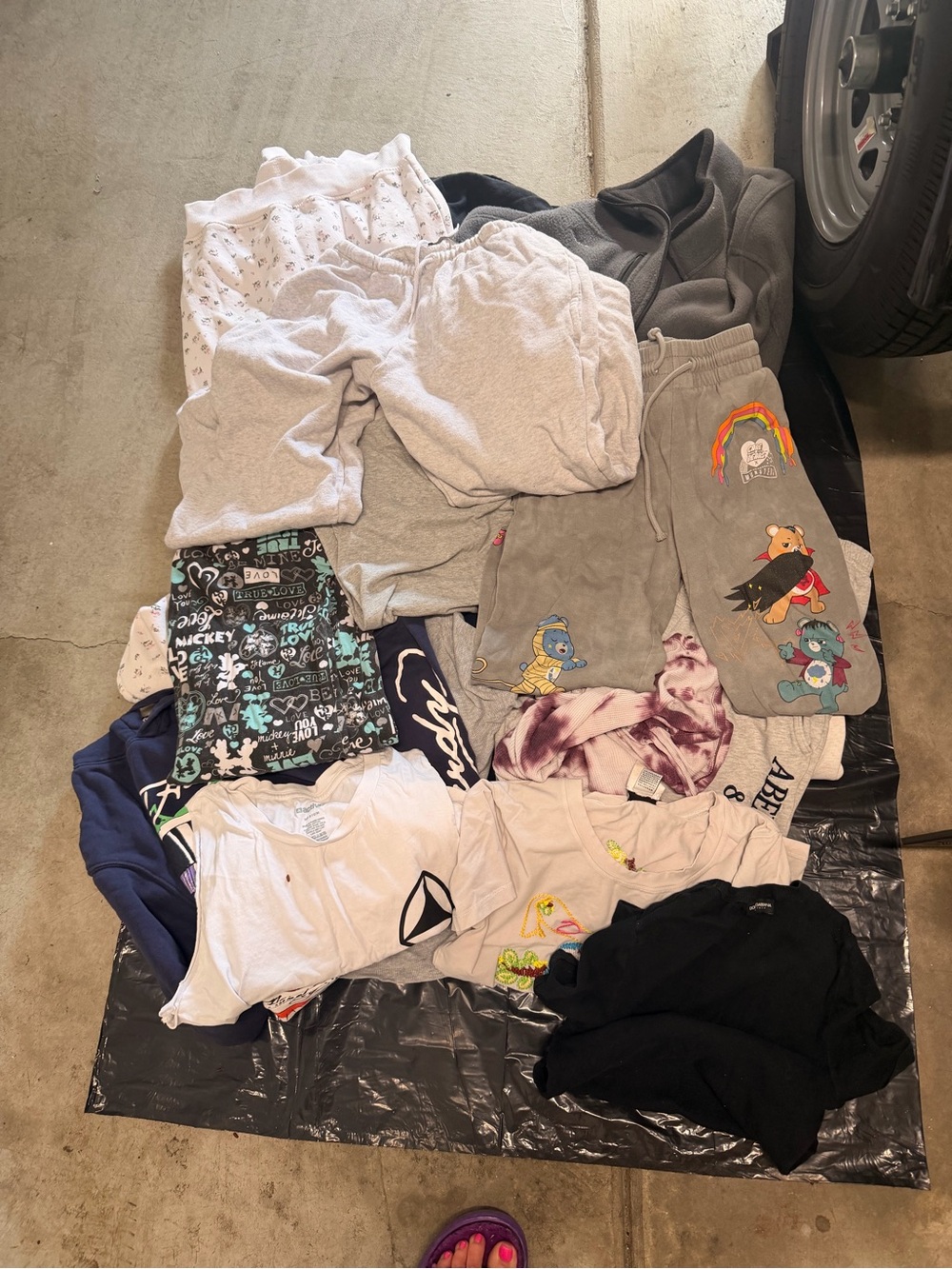 Brandy Melville Gray Graphic Sweatpants and Mixed Tops Lot